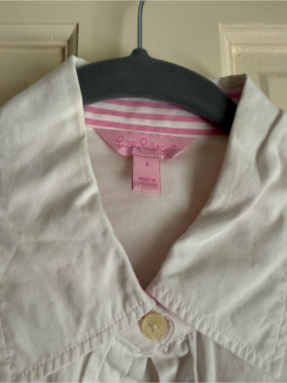 Lilly Pulitzer womens White Button-Down Top - Pink Trim size 4
